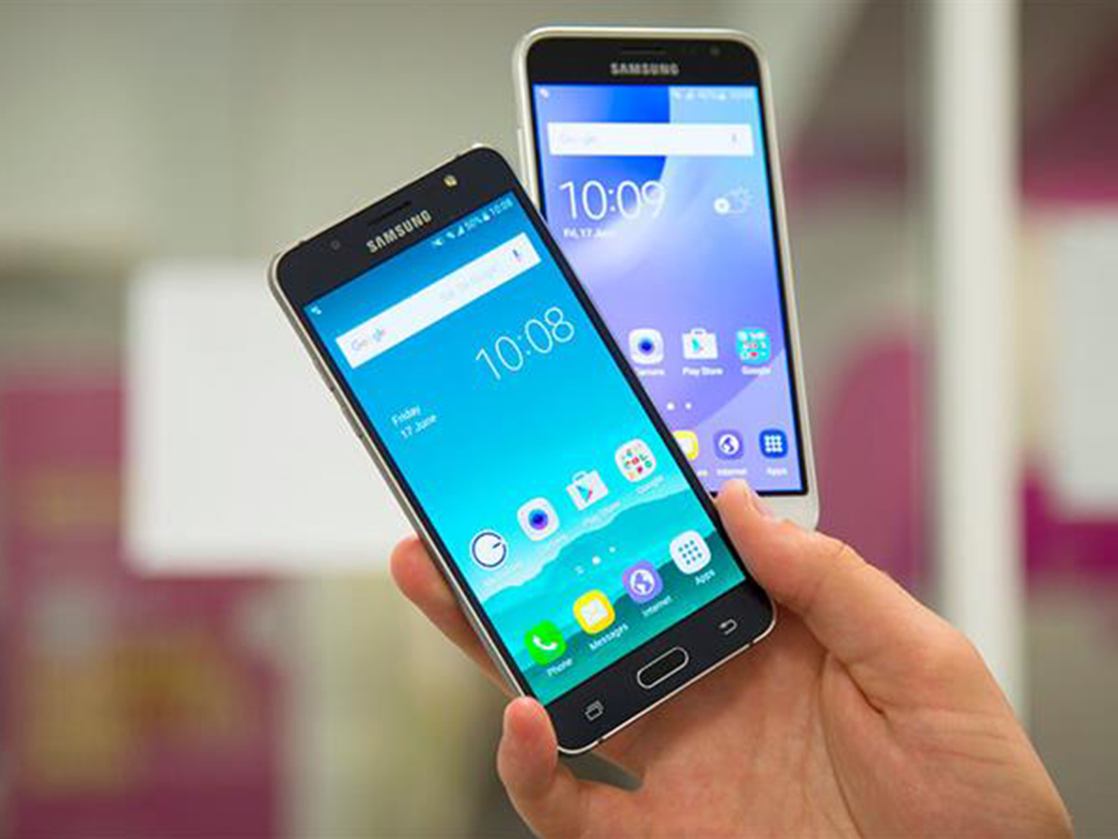 Samsung galaxy j2, j3, j5, j7 2017 - большой обзор всей линейки бюджетных смартфонов от самсунг, характеристики и сравнение с рынком, цены смартфонов - stevsky.ru - обзоры смартфонов, игры на андроид и на пк